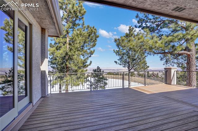 1125 High Lake View