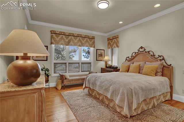 1125 High Lake View