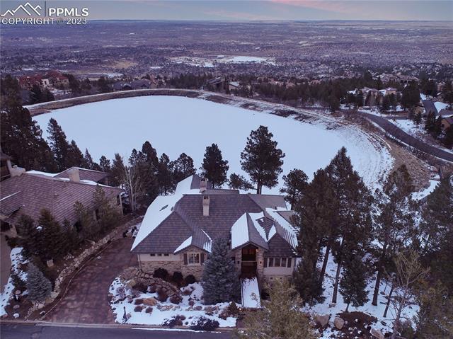 1125 High Lake View
