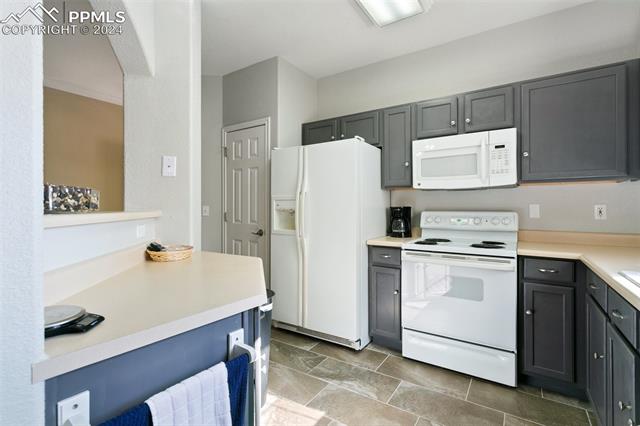 3747 Riviera Grove 102