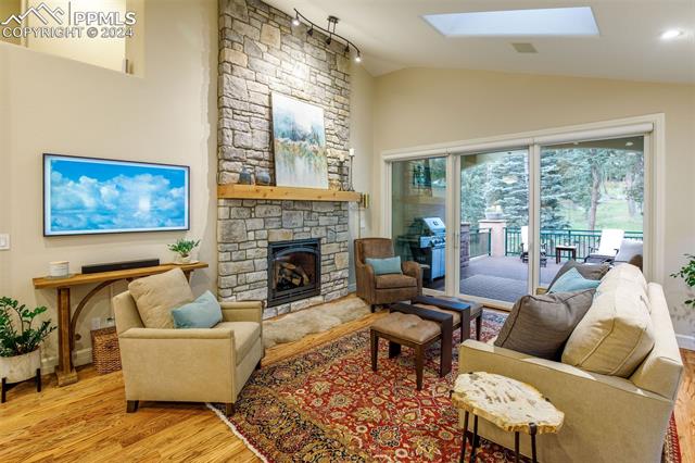 4420 Carriage House View