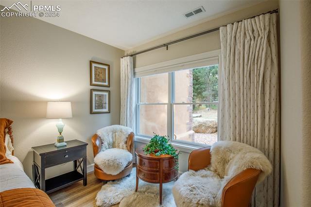 4420 Carriage House View