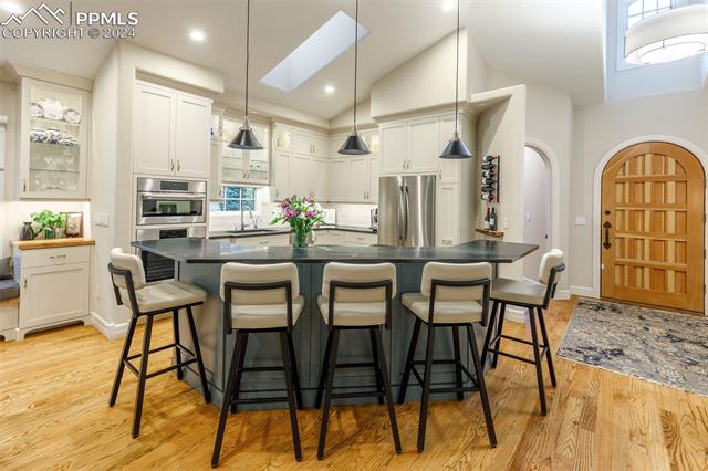 4420 Carriage House View