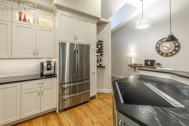 4420 Carriage House View