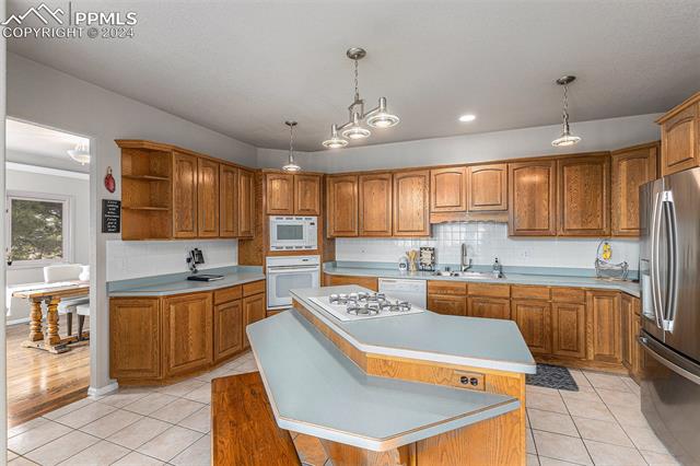 20125 Soaring Wing Drive