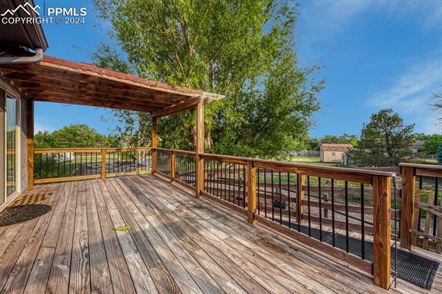 5527 Constitution Court