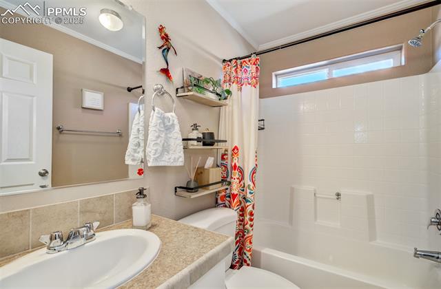 4366 Gray Fox Heights