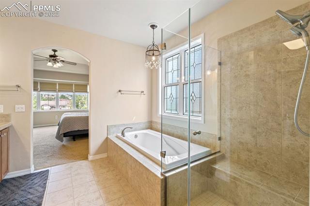 2492 Pine Valley View