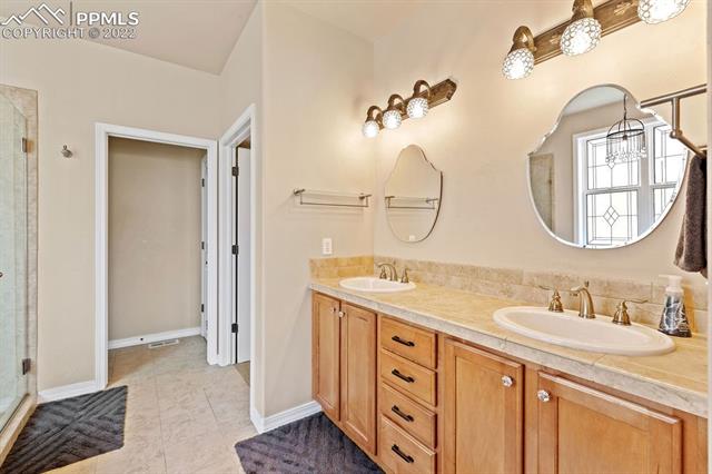 2492 Pine Valley View