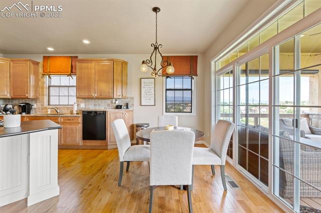 2492 Pine Valley View