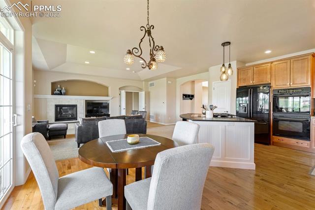 2492 Pine Valley View