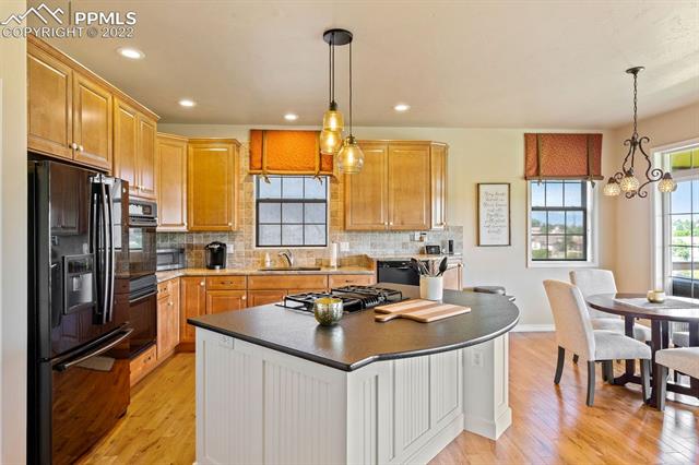 2492 Pine Valley View