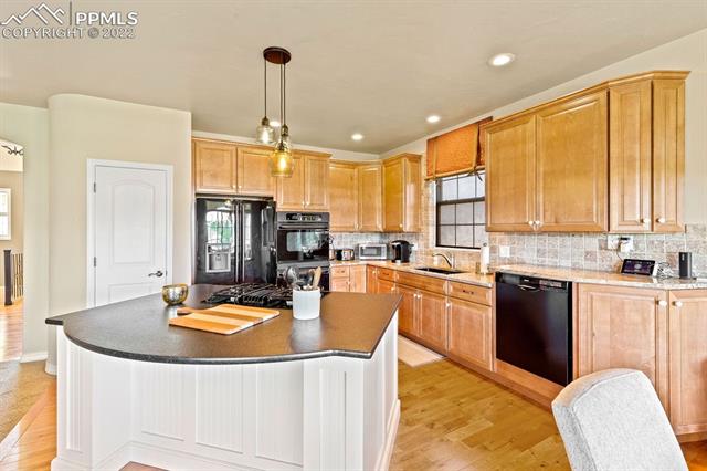 2492 Pine Valley View