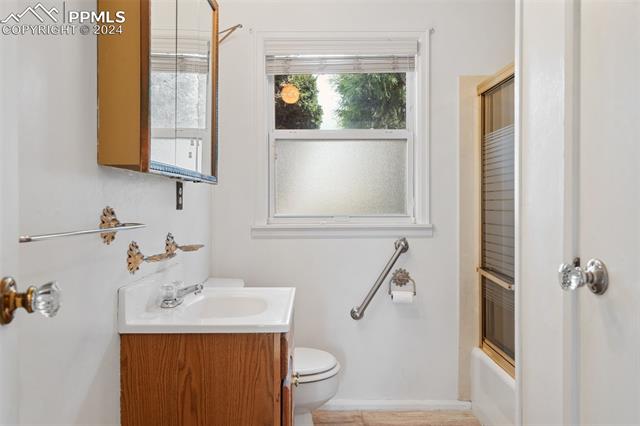 1916 S Institute Avenue