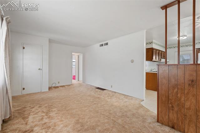 1916 S Institute Avenue