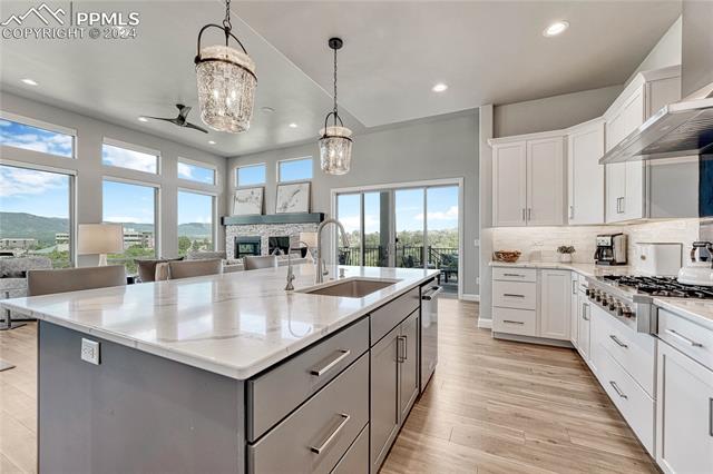 12320 Monarchos Lane