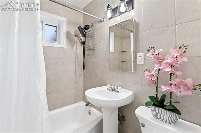 2024 W Platte Avenue