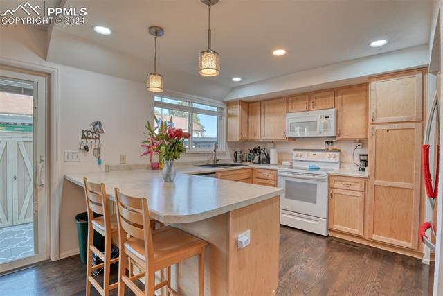 3880 Constitution Avenue