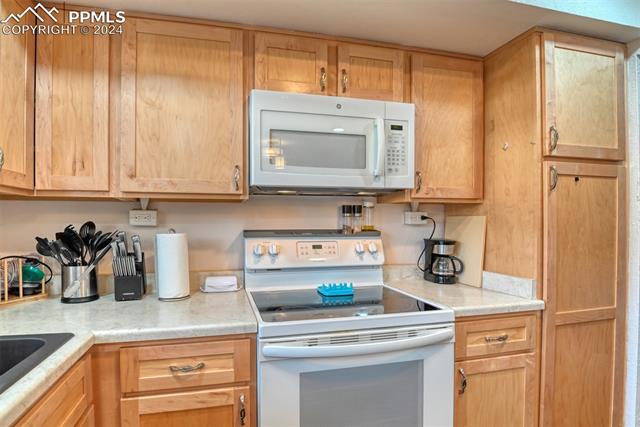 3880 Constitution Avenue