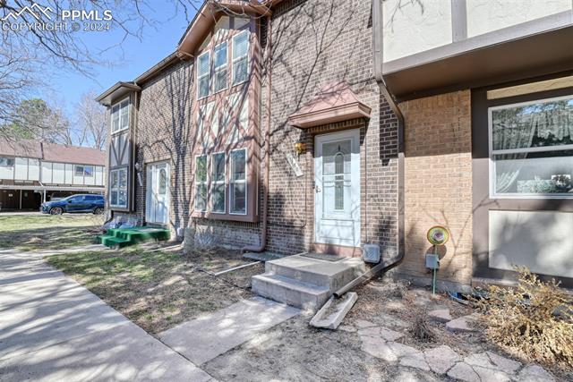 3880 Constitution Avenue