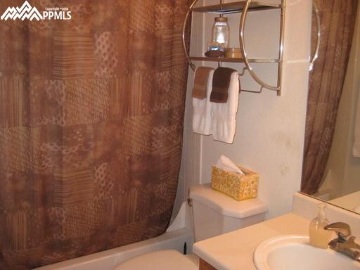 17130 Foxcross Drive