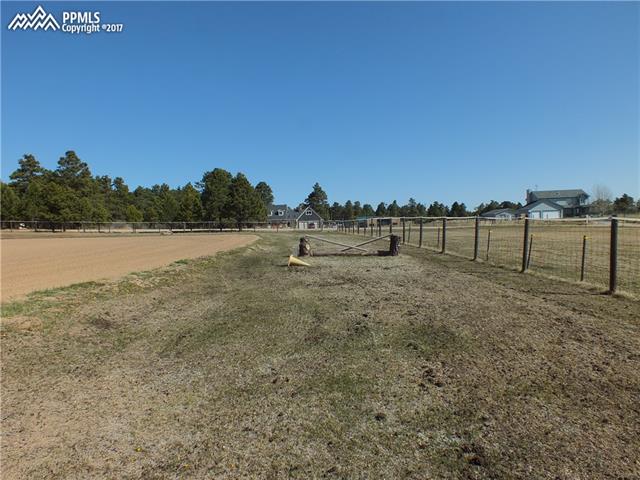 8265 Tannenbaum Road