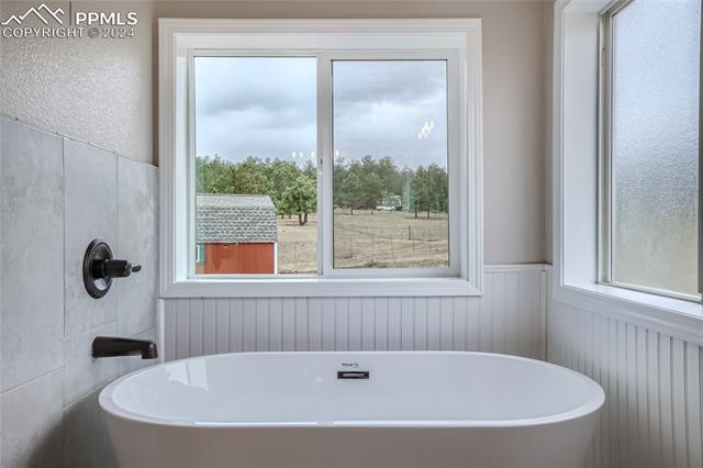 533 Calle De La Nieva