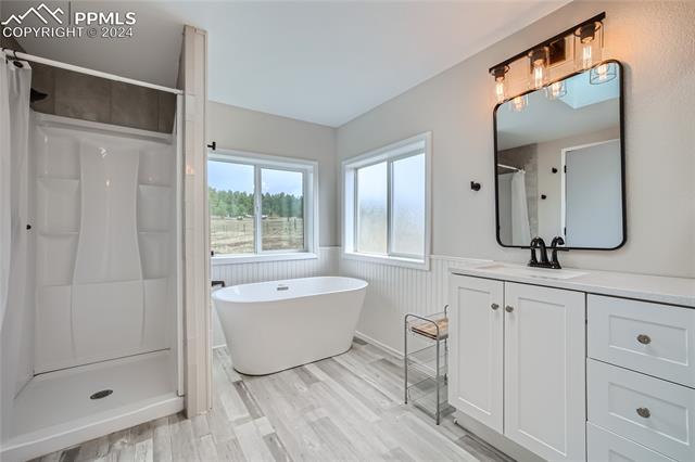 533 Calle De La Nieva