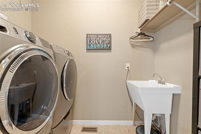 10083 Crews Gulch Court