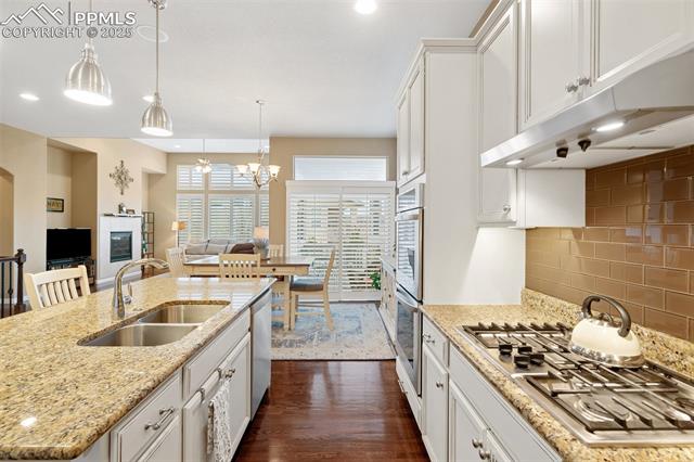 10083 Crews Gulch Court