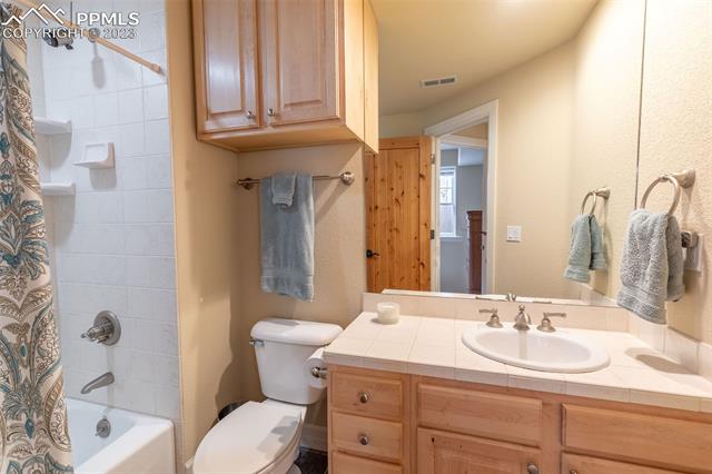 4495 Governors Point