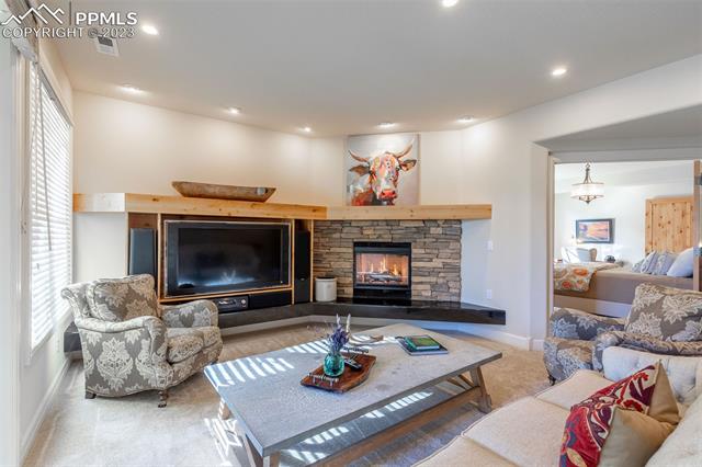 4495 Governors Point