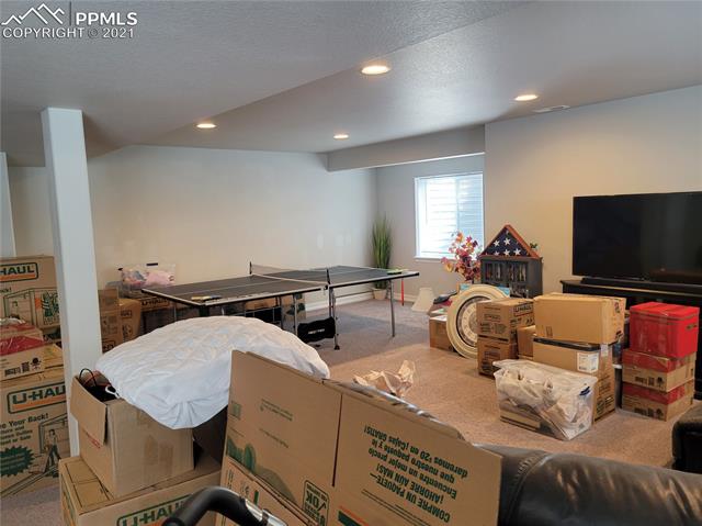 6101 Anders Ridge Lane