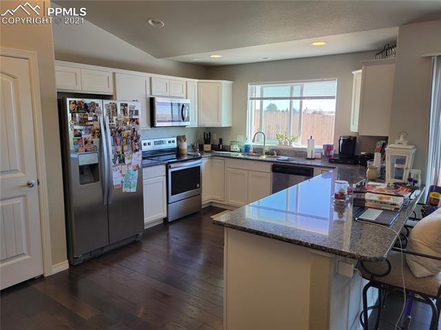 6101 Anders Ridge Lane