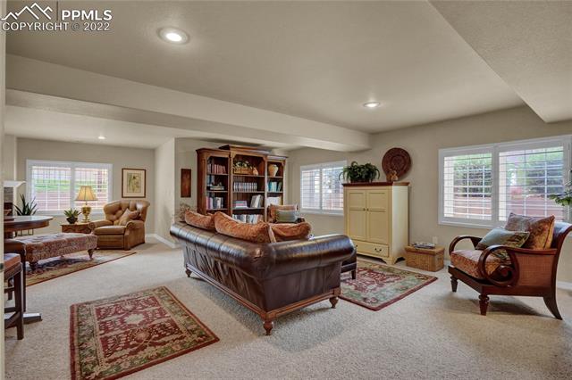 2335 Pine Valley View