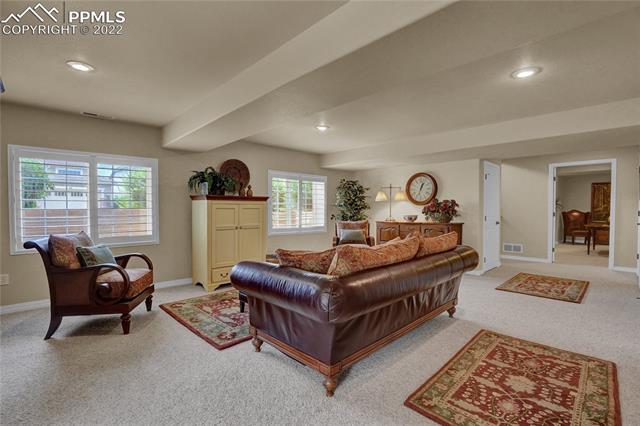 2335 Pine Valley View