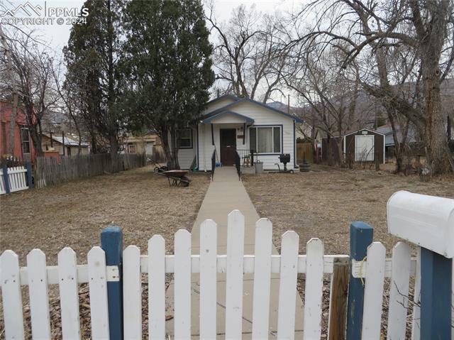 1621 W Pikes Peak Avenue