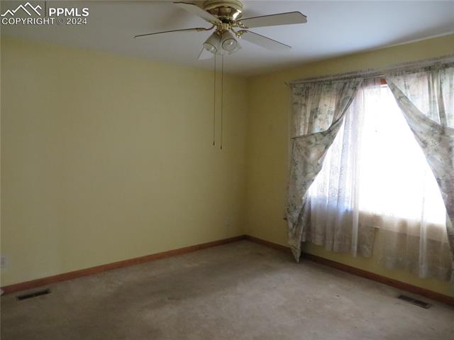 1621 W Pikes Peak Avenue