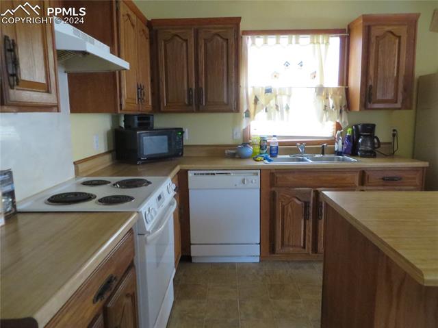 1621 W Pikes Peak Avenue