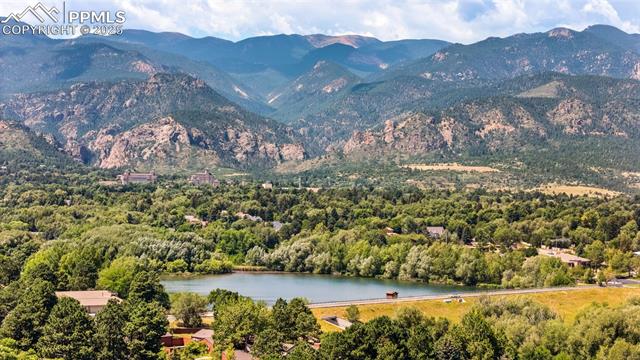 2720 Fox Grove Court