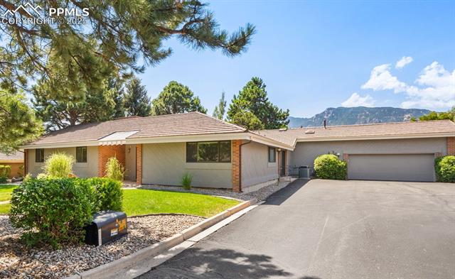 2720 Fox Grove Court