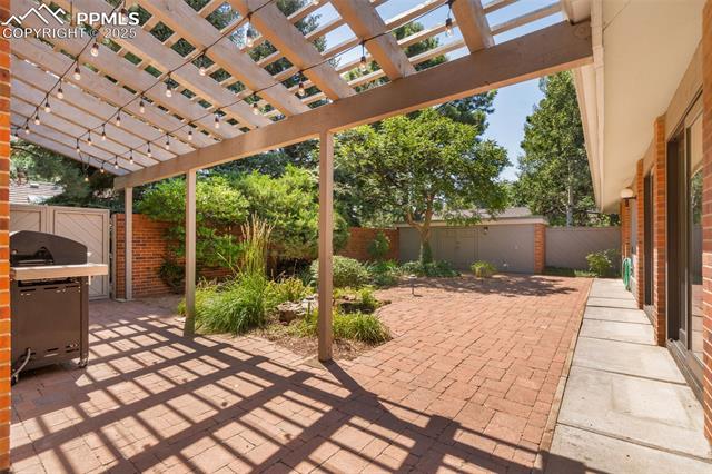 2720 Fox Grove Court