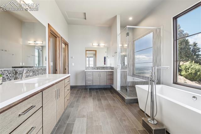 784 Grand Horizon View