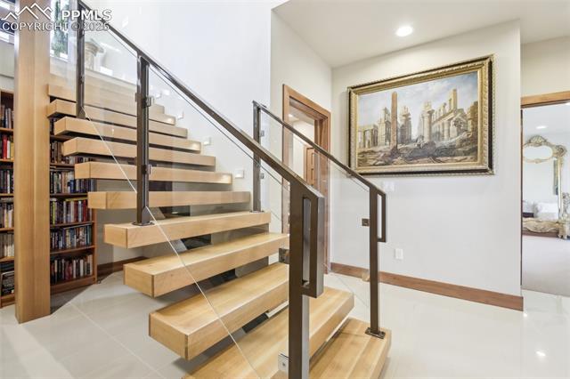 784 Grand Horizon View