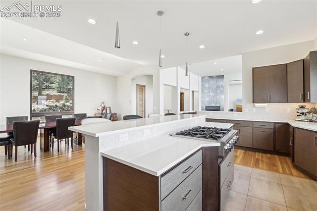 784 Grand Horizon View