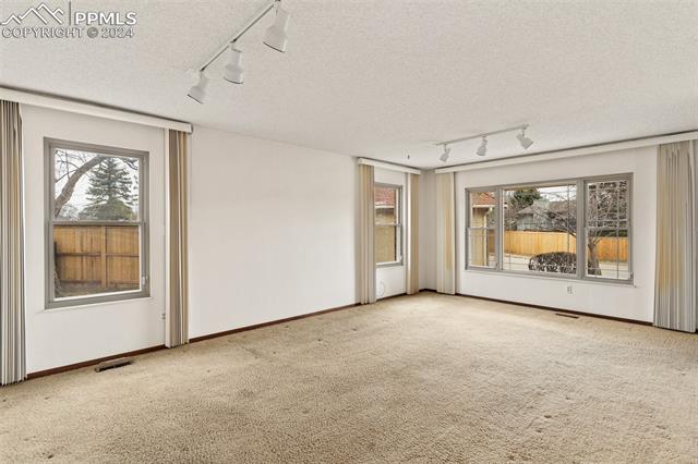 3014 W Springlake Circle