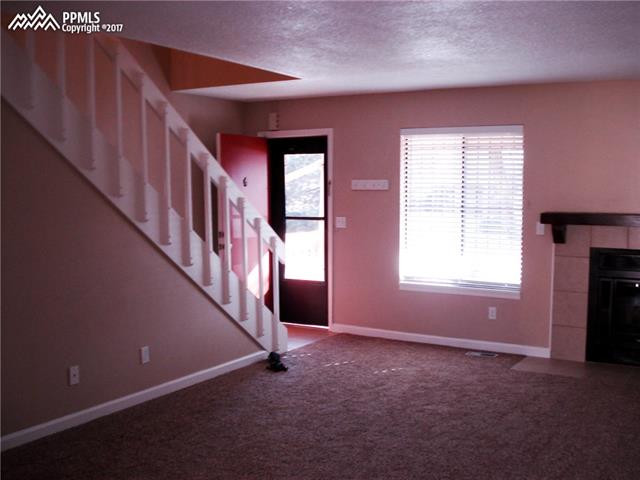 32 E Old Broadmoor Road