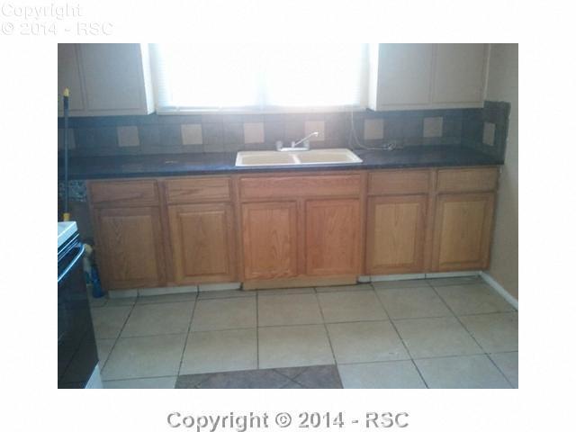 2732 E Monument Street