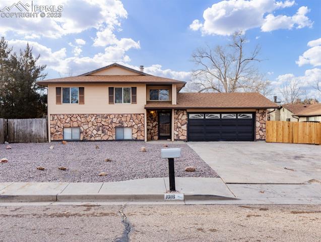 1016 Bluestem Boulevard