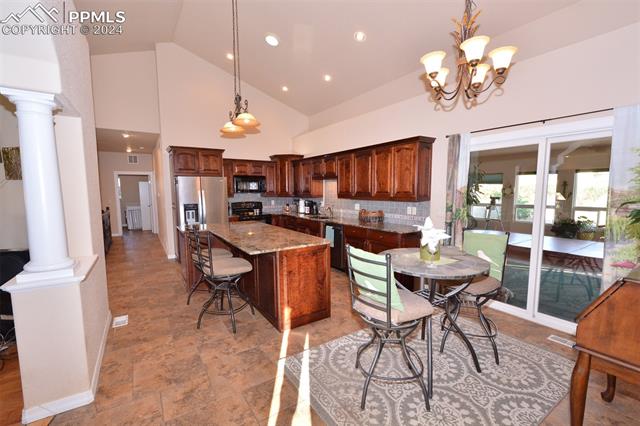 1502 W Caballo Drive